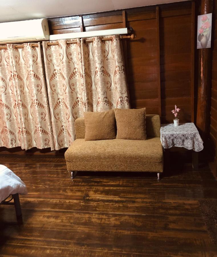 Banthai Guesthouse Phetchaburi Bagian luar foto