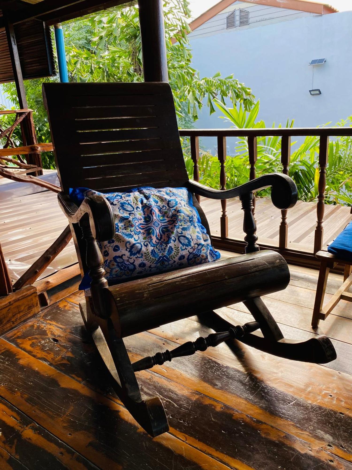 Banthai Guesthouse Phetchaburi Bagian luar foto